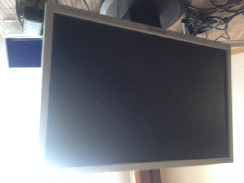 монитор samsung 923NW